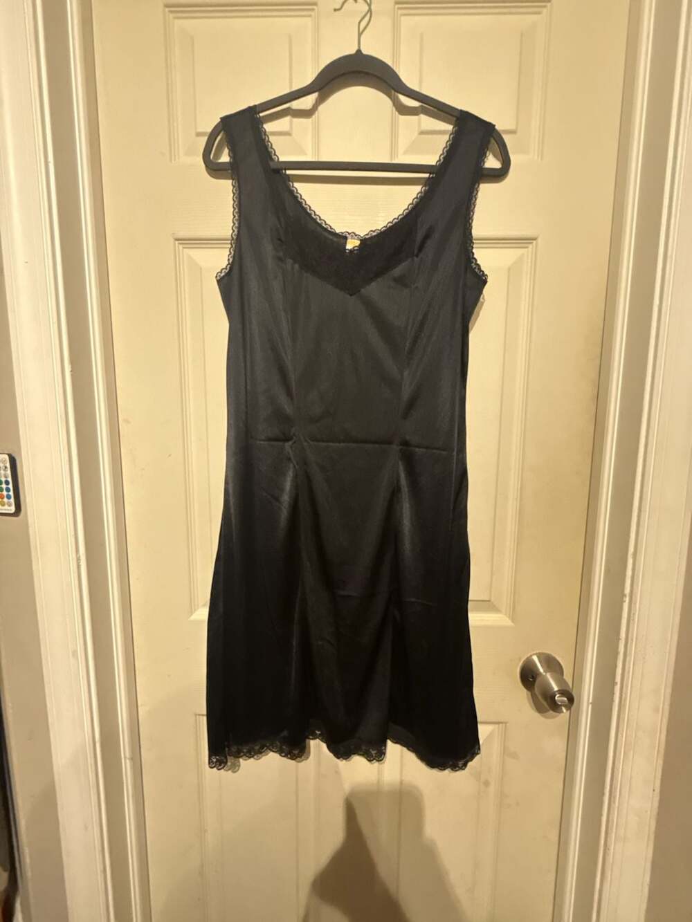 Heavenly Secrets Full Slip Size M/34 Black Nylon Lace Trim